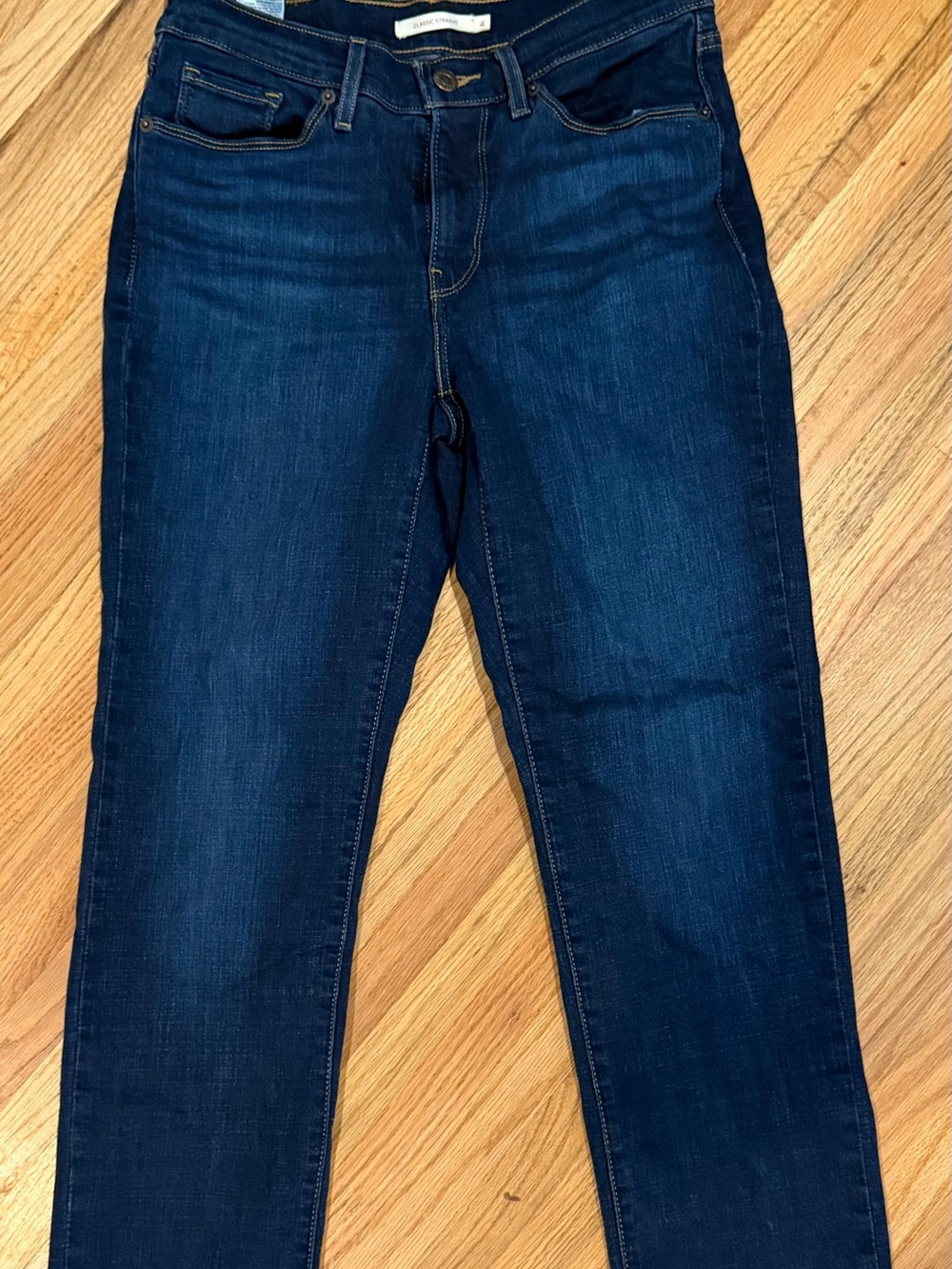 Levi's Women's Straight Leg Jeans in Dark Indigo